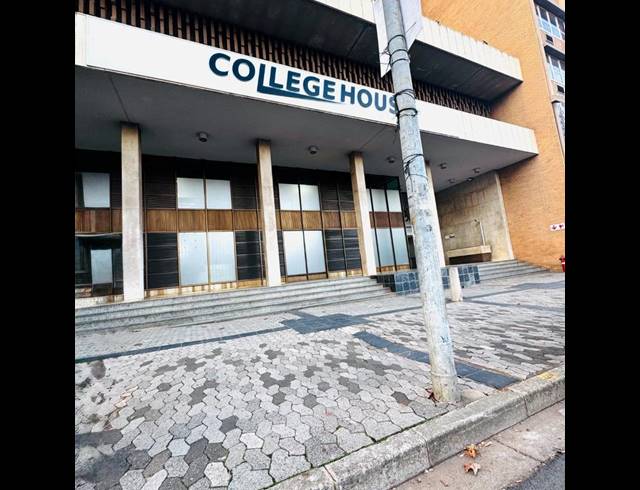 1 BEDROOM APARTMENT FOR SALE IN BRAAMFONTEIN